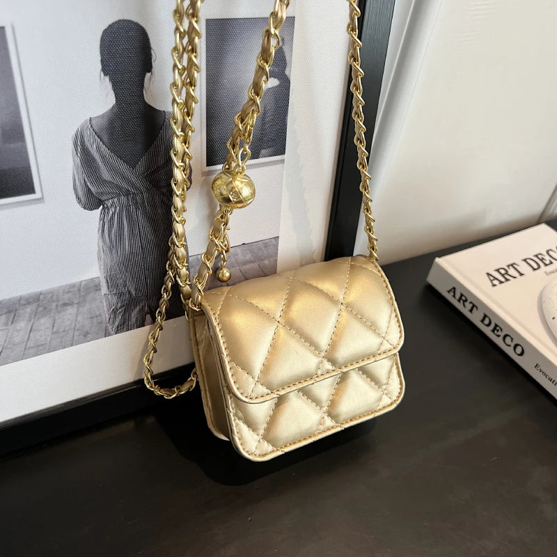 Diamond Grid Chain Bag