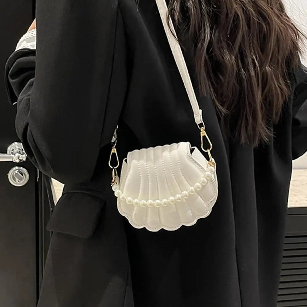 Pearl Chain Seashell Bag