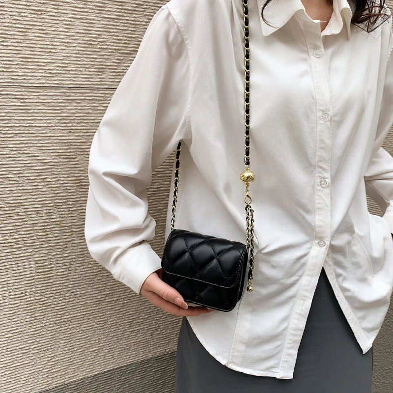 Diamond Grid Chain Bag