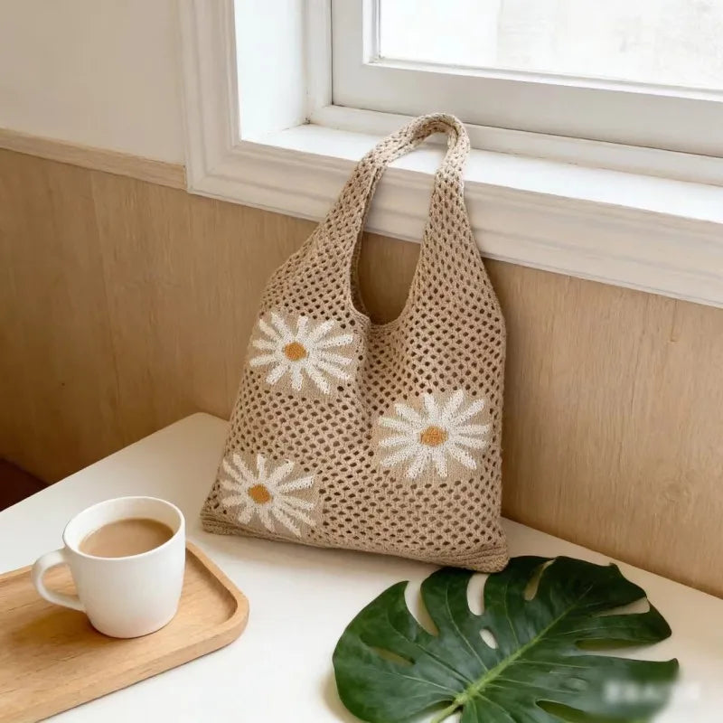 Crochet Daisy Tote Bag